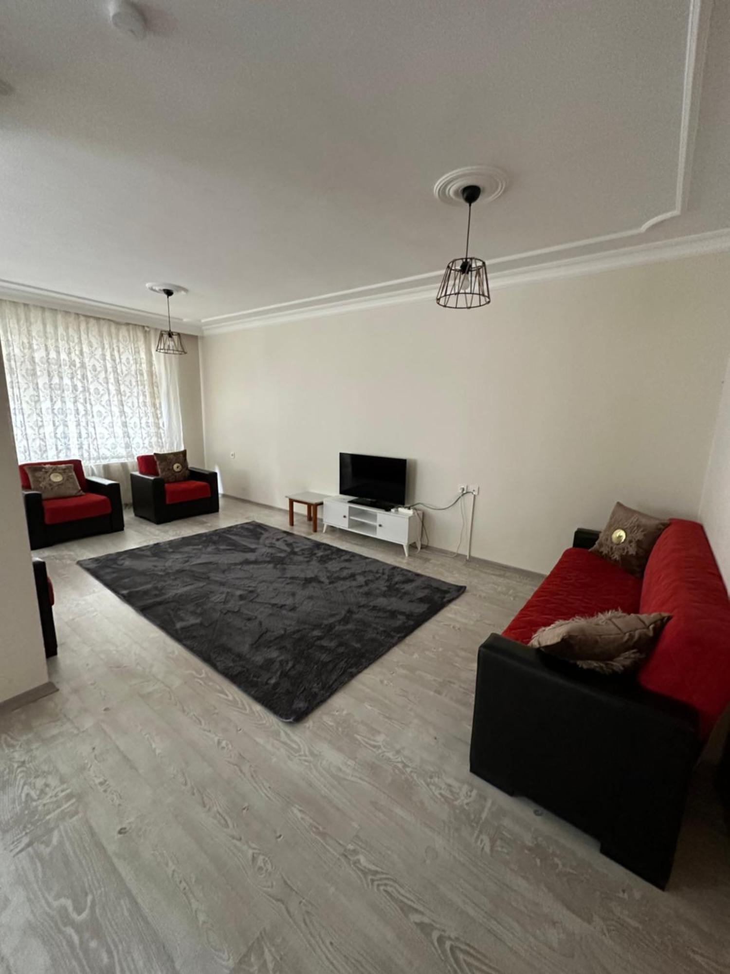Meydanin Goebeginde Kiralik Apartment *