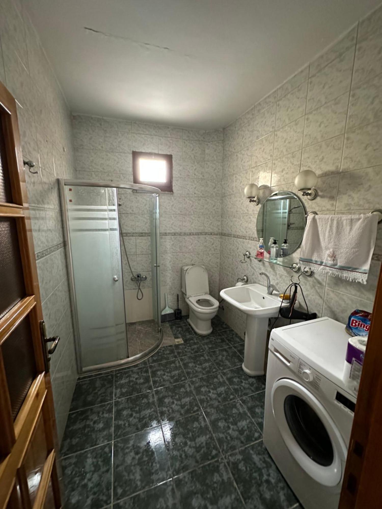 Apartment Meydanin Goebeginde Kiralik *